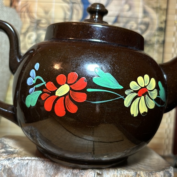 Brown Floral Teapot England Hand Painted Spout Turned Down - Picture 6 of 17